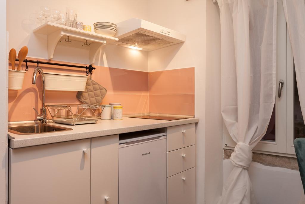 Apartments And Rooms Hey โรวีน ภายนอก รูปภาพ